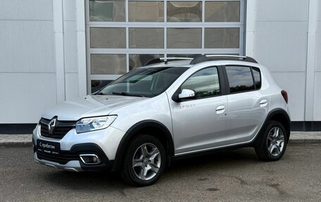 Renault Sandero II рестайлинг, 2018 год, 1 051 000 рублей, 1 фотография
