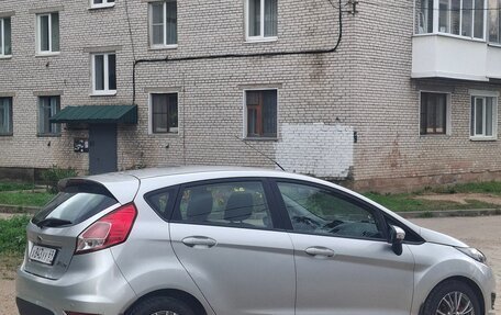 Ford Fiesta, 2015 год, 910 000 рублей, 3 фотография