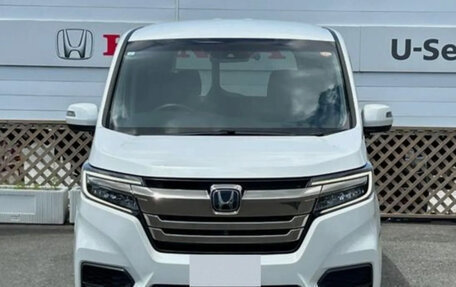 Honda Stepwgn IV, 2021 год, 2 100 000 рублей, 2 фотография