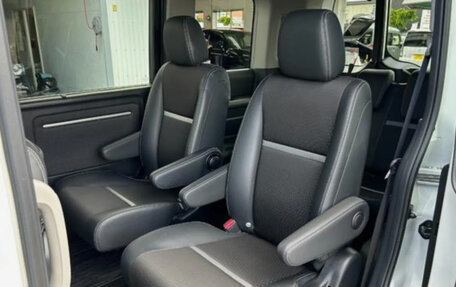 Honda Stepwgn IV, 2021 год, 2 100 000 рублей, 30 фотография