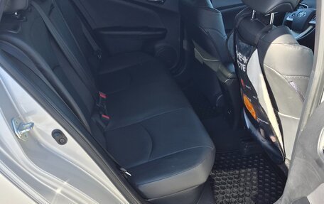 Toyota Prius IV XW50, 2017 год, 2 120 000 рублей, 20 фотография