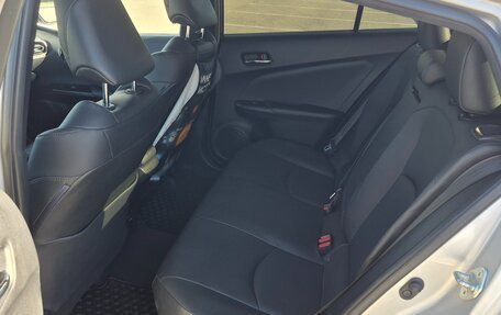 Toyota Prius IV XW50, 2017 год, 2 120 000 рублей, 16 фотография