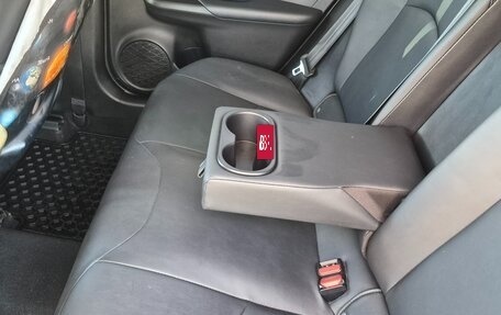 Toyota Prius IV XW50, 2017 год, 2 120 000 рублей, 18 фотография