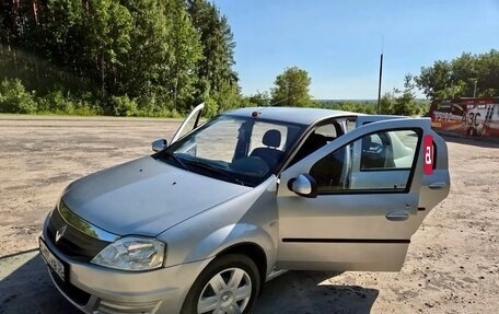 Renault Logan I, 2013 год, 850 000 рублей, 3 фотография