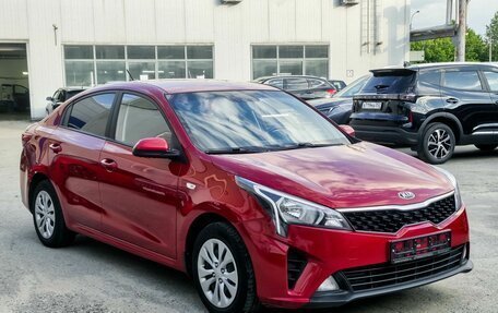 KIA Rio IV, 2020 год, 1 292 000 рублей, 2 фотография