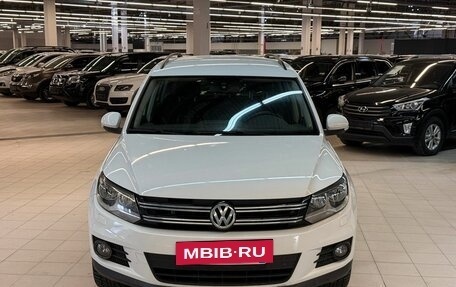 Volkswagen Tiguan I, 2015 год, 1 446 000 рублей, 2 фотография