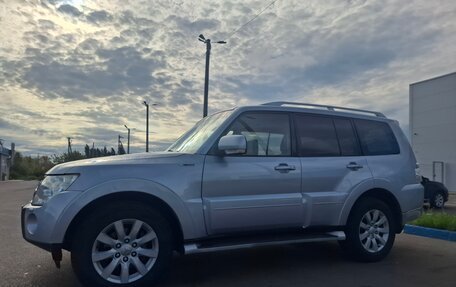 Mitsubishi Pajero IV, 2011 год, 1 700 000 рублей, 3 фотография