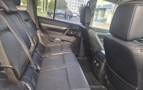 Mitsubishi Pajero IV, 2011 год, 1 700 000 рублей, 12 фотография