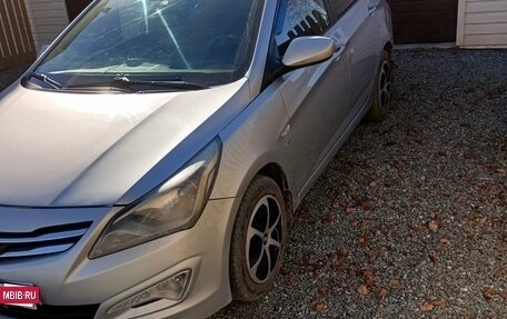 Hyundai Solaris II рестайлинг, 2016 год, 800 000 рублей, 3 фотография