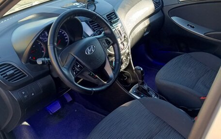 Hyundai Solaris II рестайлинг, 2016 год, 800 000 рублей, 6 фотография