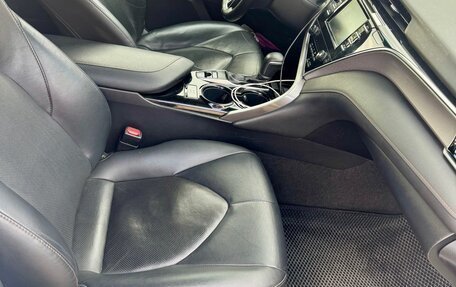 Toyota Camry, 2019 год, 2 100 000 рублей, 6 фотография