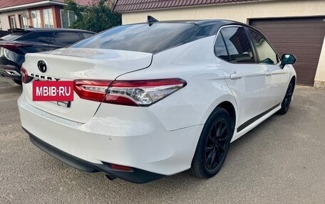 Toyota Camry, 2019 год, 2 100 000 рублей, 4 фотография