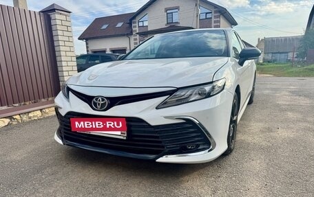 Toyota Camry, 2019 год, 2 100 000 рублей, 2 фотография