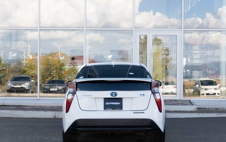 Toyota Prius IV XW50, 2018 год, 1 751 000 рублей, 4 фотография