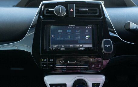 Toyota Prius IV XW50, 2018 год, 1 751 000 рублей, 19 фотография