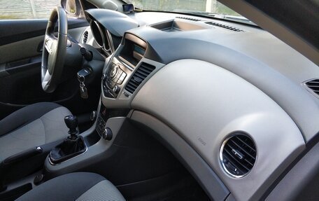 Chevrolet Cruze II, 2010 год, 510 000 рублей, 11 фотография