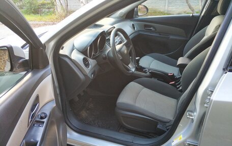 Chevrolet Cruze II, 2010 год, 510 000 рублей, 8 фотография