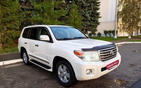 Toyota Land Cruiser 200, 2013 год, 3 380 000 рублей, 2 фотография