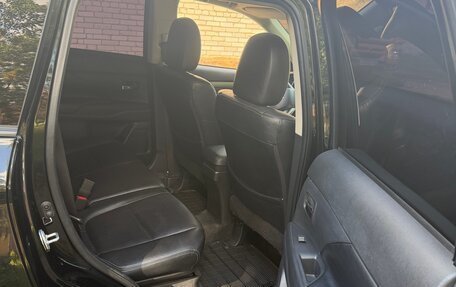 Mitsubishi Outlander III рестайлинг 3, 2013 год, 1 200 000 рублей, 7 фотография