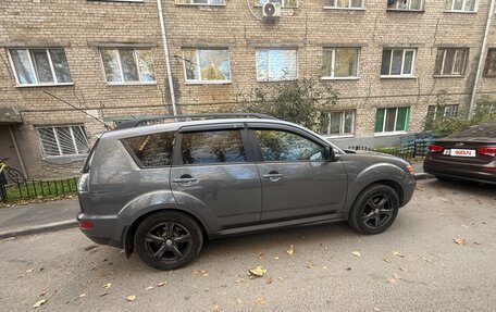 Mitsubishi Outlander III рестайлинг 3, 2011 год, 1 093 000 рублей, 4 фотография