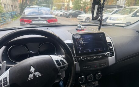 Mitsubishi Outlander III рестайлинг 3, 2011 год, 1 093 000 рублей, 9 фотография