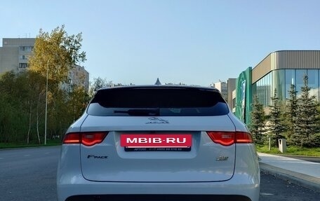 Jaguar F-Pace, 2017 год, 2 370 000 рублей, 3 фотография