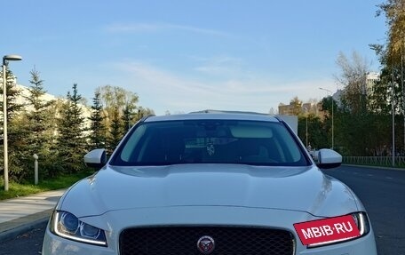 Jaguar F-Pace, 2017 год, 2 370 000 рублей, 6 фотография