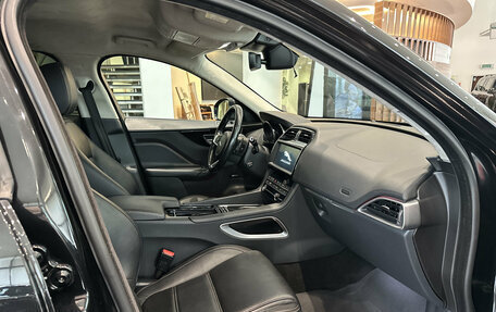 Jaguar F-Pace, 2019 год, 2 700 000 рублей, 13 фотография