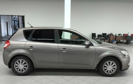 KIA cee'd I рестайлинг, 2010 год, 599 000 рублей, 5 фотография
