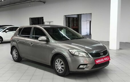 KIA cee'd I рестайлинг, 2010 год, 599 000 рублей, 6 фотография