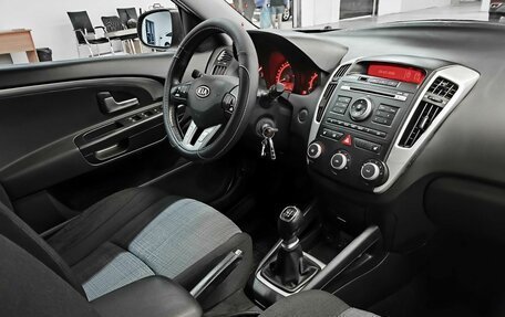 KIA cee'd I рестайлинг, 2010 год, 599 000 рублей, 10 фотография