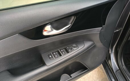 KIA Cerato IV, 2018 год, 1 890 000 рублей, 10 фотография