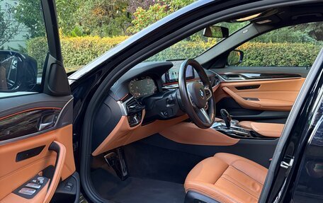 BMW 5 серия, 2021 год, 4 800 000 рублей, 10 фотография