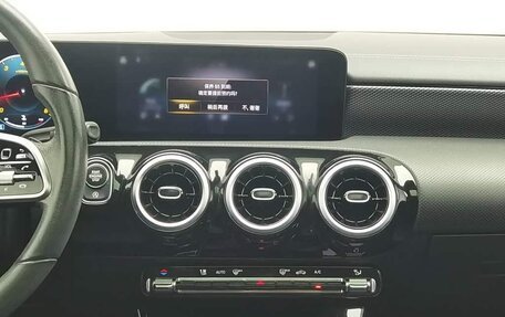 Mercedes-Benz A-Класс, 2022 год, 1 383 000 рублей, 10 фотография