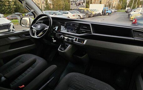 Volkswagen Caravelle T6 рестайлинг, 2021 год, 4 450 000 рублей, 10 фотография