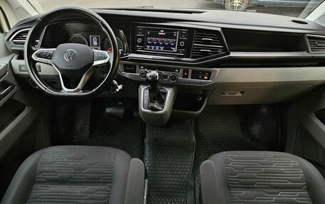 Volkswagen Caravelle T6 рестайлинг, 2021 год, 4 450 000 рублей, 11 фотография