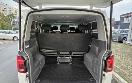 Volkswagen Caravelle T6 рестайлинг, 2021 год, 4 450 000 рублей, 8 фотография