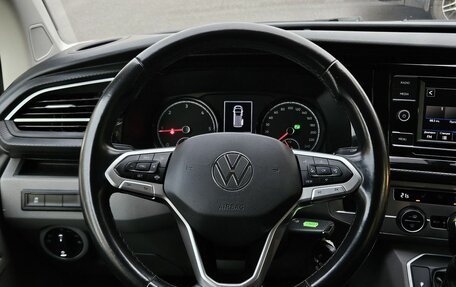 Volkswagen Caravelle T6 рестайлинг, 2021 год, 4 450 000 рублей, 17 фотография