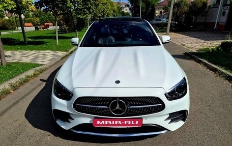 Mercedes-Benz E-Класс, 2021 год, 5 700 000 рублей, 1 фотография