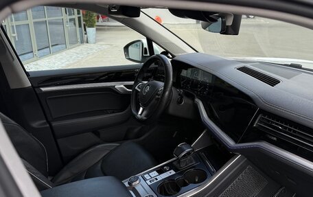 Volkswagen Touareg III, 2019 год, 5 400 000 рублей, 12 фотография