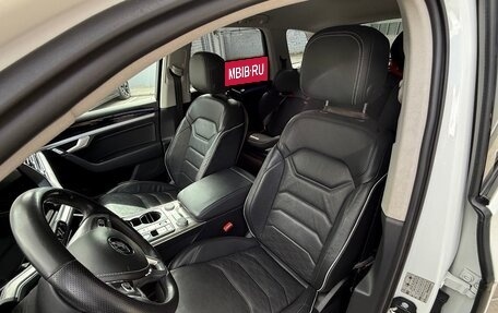 Volkswagen Touareg III, 2019 год, 5 400 000 рублей, 11 фотография