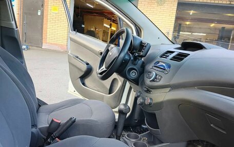 Chevrolet Spark III, 2013 год, 600 000 рублей, 10 фотография