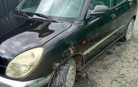 Daihatsu Sirion, 2000 год, 130 000 рублей, 3 фотография