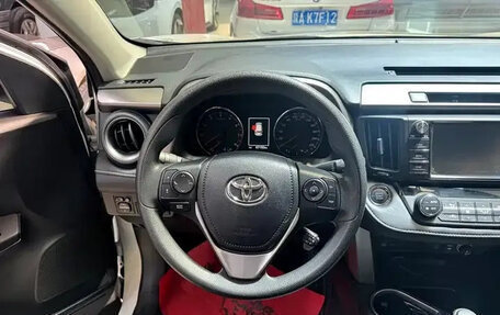 Toyota RAV4, 2019 год, 1 673 000 рублей, 7 фотография