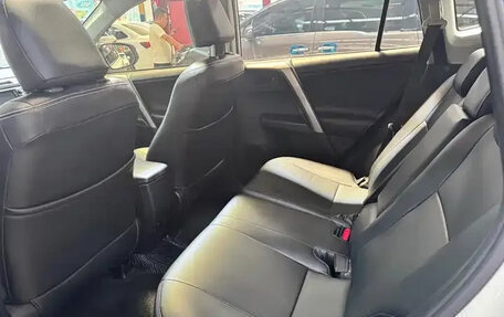 Toyota RAV4, 2019 год, 1 673 000 рублей, 10 фотография