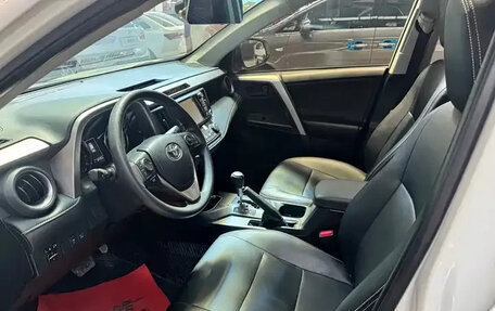 Toyota RAV4, 2019 год, 1 673 000 рублей, 11 фотография