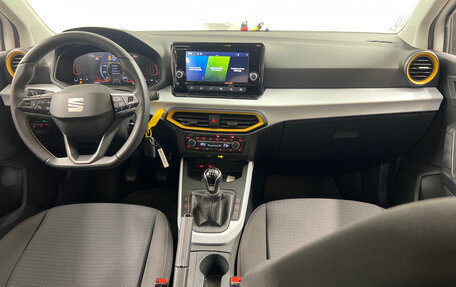 SEAT Arona I, 2023 год, 1 585 000 рублей, 8 фотография