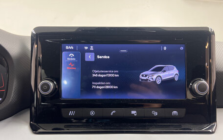 SEAT Arona I, 2023 год, 1 585 000 рублей, 10 фотография