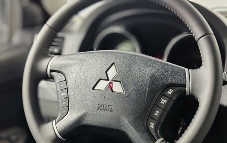 Mitsubishi Pajero IV, 2012 год, 1 655 000 рублей, 20 фотография