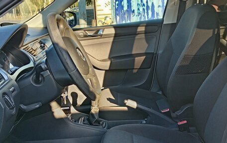 Skoda Rapid I, 2018 год, 1 300 000 рублей, 3 фотография